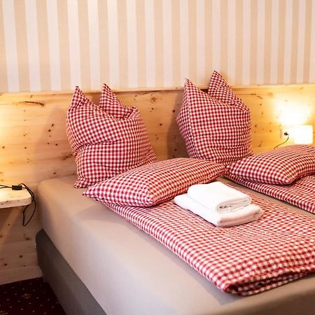 Roesslgut Bed & Breakfast Zederhaus Ngoại thất bức ảnh