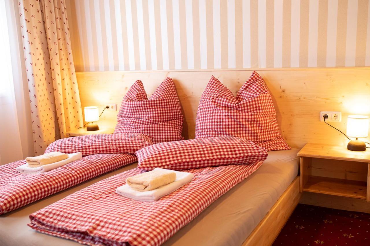 Roesslgut Bed & Breakfast Zederhaus Ngoại thất bức ảnh
