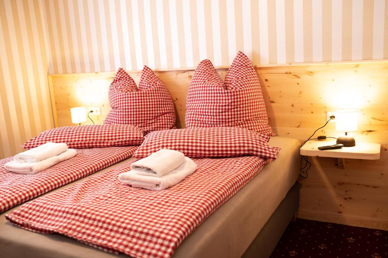 Roesslgut Bed & Breakfast Zederhaus Ngoại thất bức ảnh