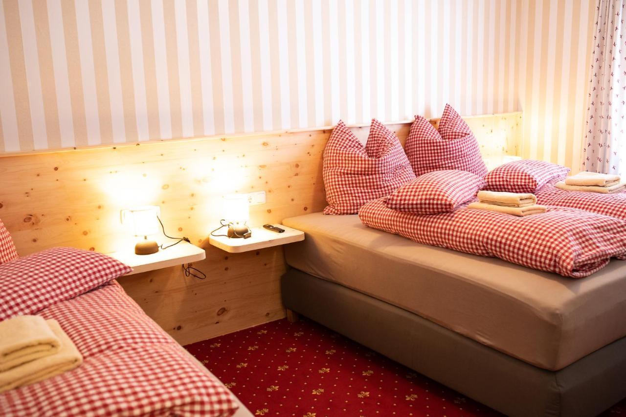 Roesslgut Bed & Breakfast Zederhaus Ngoại thất bức ảnh