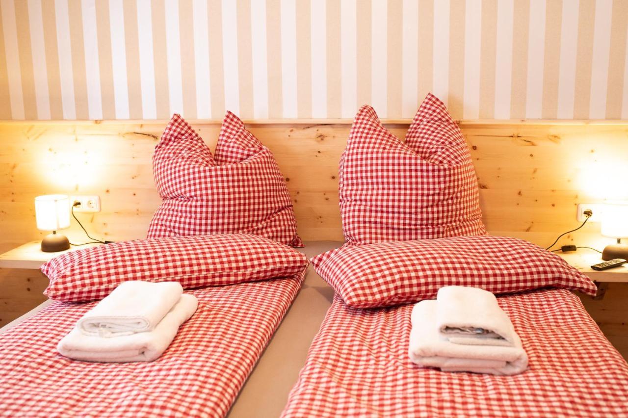 Roesslgut Bed & Breakfast Zederhaus Ngoại thất bức ảnh