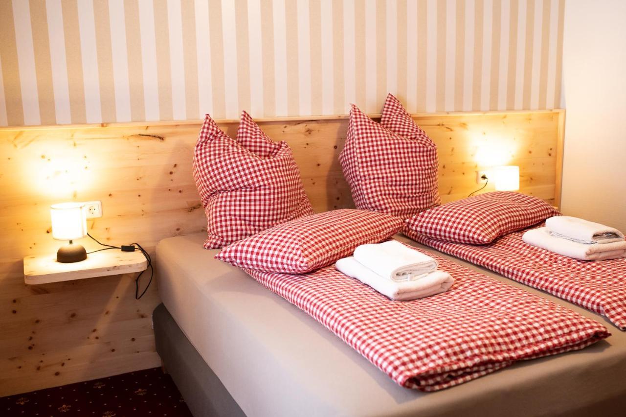 Roesslgut Bed & Breakfast Zederhaus Ngoại thất bức ảnh